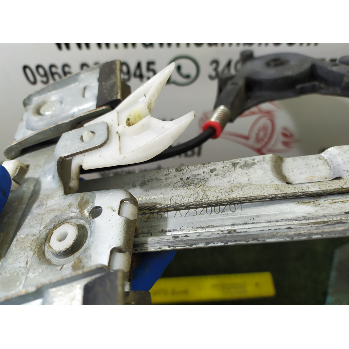 ALZAVETRO ALZACRISTALLO ANTERIORE ANT SINISTRO SX FORD FIESTA 6° (2008\2017) 