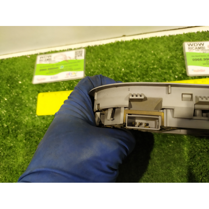 MR951589 PLAFONIERA INTERNA ANTERIORE ANT MITSUBISHI COLT Z30 CZ3 1.5 (04-12) 2005