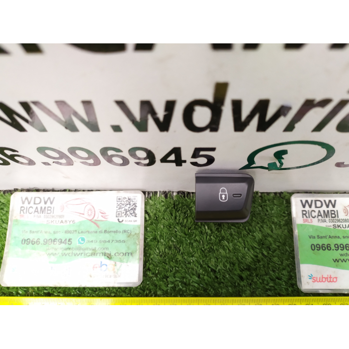 96750883Z0 PULSANTE INTERRUTTORE CHIUSURA PORTA PORTIERE PEUGEOT 208 1.4 (2012\2019) 2014