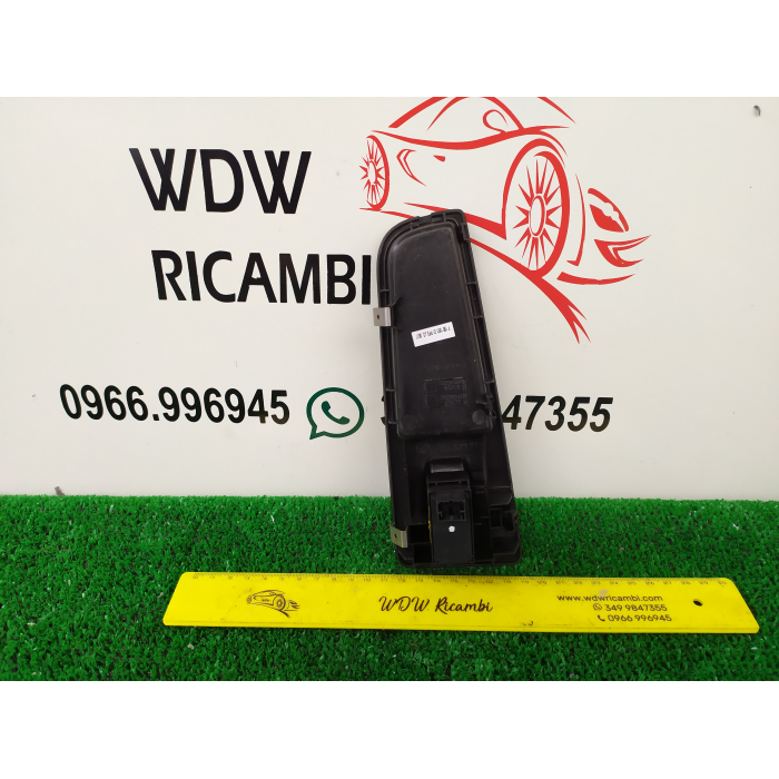 735380448 PULSANTE PULSANTIERA ALZAVETRO PORTA ANTERIORE DESTRO DX FIAT BRAVO 1.9 (2007\2014) 2007