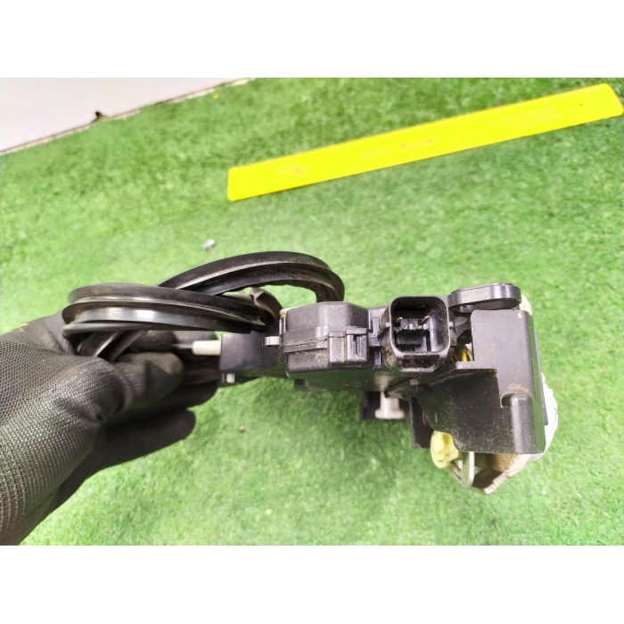 SERRATURA CHIUSURA PORTA ANTERIORE ANT DESTRO DX MITSUBISHI COLT 1.1 GPL (2004\2012) 2009