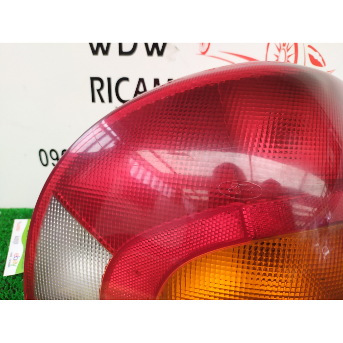 96FG13N004AB FANALE FANALINO POSTERIORE DESTRO DX FORD FIESTA 1.2 (1995\2002) 2000