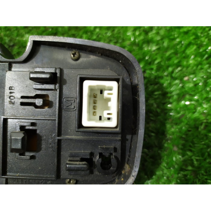 COMANDO COMANDI AL VOLANTE PULSANTE STEREO RADIO TOYOTA YARIS (XP10) (1999\2005) 