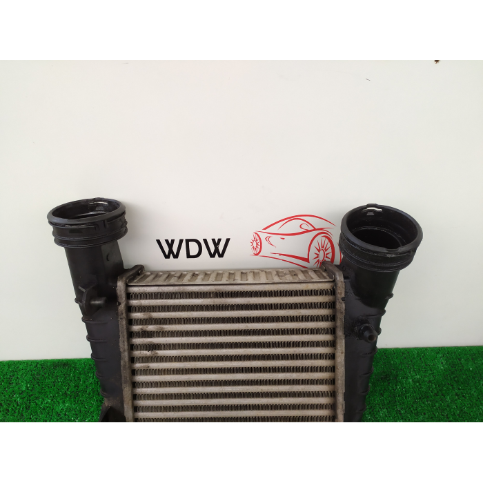 8D0145805C RADIATORE INTERCOOLER MOTORE SKODA SUPERB 1.9 TDI (2001\2008) 2002