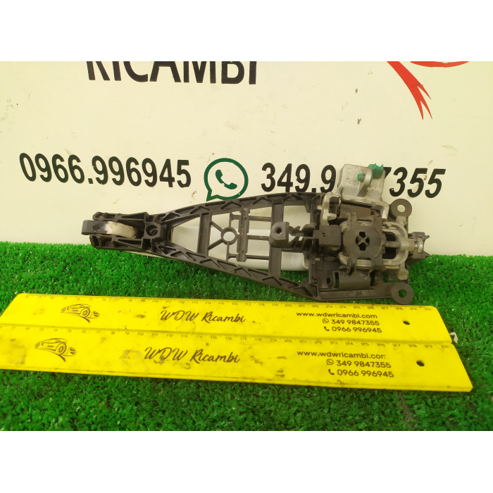 MANIGLIA ESTERNA PORTA POSTERIORE DESTRO DX OPEL CORSA D 1.3 95CV CDTI (2006\2014) 2011 