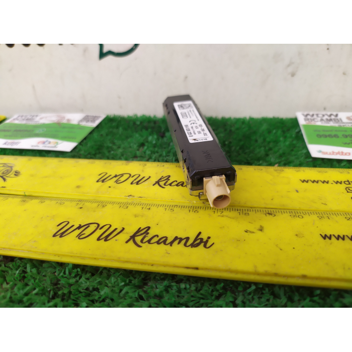 8V4035225B AMPLIFICATORE ANTENNA RADIO AUTORADIO AUDI A3 (8V) ANNO 2016 RESTYLING