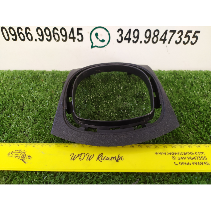 8200393246 RIVESTIMENTO CRUSCOTTO CENTRALE POMELLO CAMBIO MARCE RENAULT CLIO 1.5 SPORTOUR (2007\2013) 2011