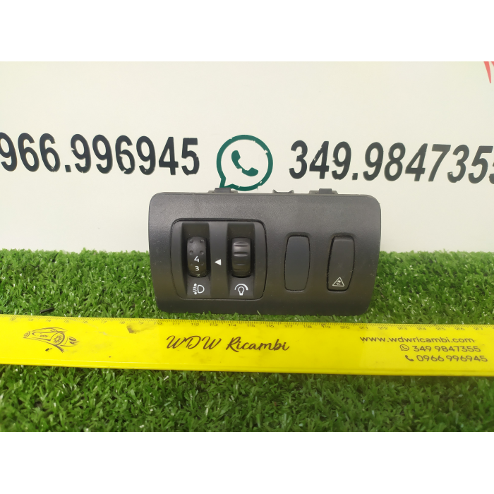 8200407756 PULSANTE PULSANTI INTERRUTTORE COMANDO LUCE LUCI RENAULT CLIO 1.5 SPORTOUR (2007\2013) 2011