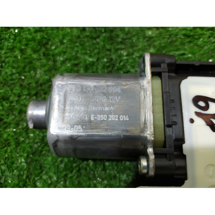 5q0959408 MOTORINO ALZAVETRO POSTERIORE POST DESTRO DX VOLKSWAGEN T-ROC 