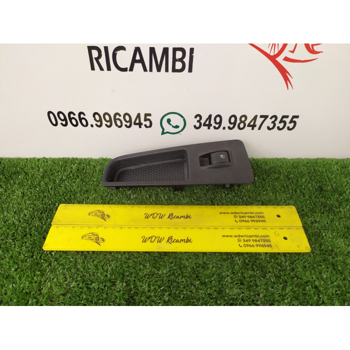 PULSANTE PULSANTIERA ALZAVETRO ANTERIORE DESTRO DX FIAT BRAVO 1.6 (2007\2014) 2008