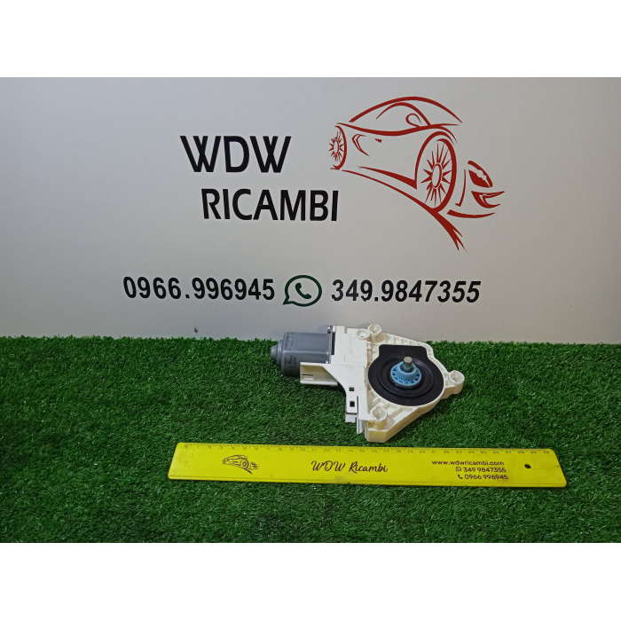 8k0959812a MOTORINO ALZAVETRO PORTA POSTERIORE POST DESTRO DX AUDI A1 SEAT= SKODA = VW