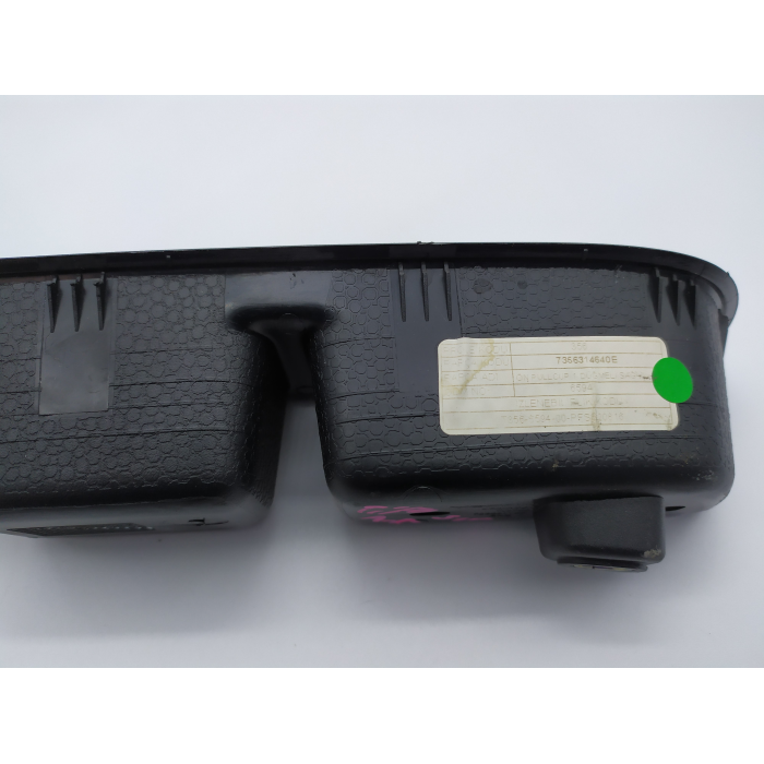 7356314640E PULSANTIERA ALZAVETRO PORTA ANTERIORE DESTRO USATO FIAT TIPO (356) SW 1.6 (DAL 2015 IN POI >)