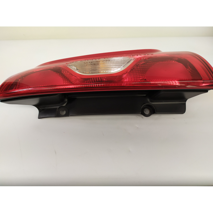 51843642 FANALE STOP USATO POSTERIORE DESTRO DX USATO FIAT PANDA (312\319) (DAL 2012 IN POI >) 