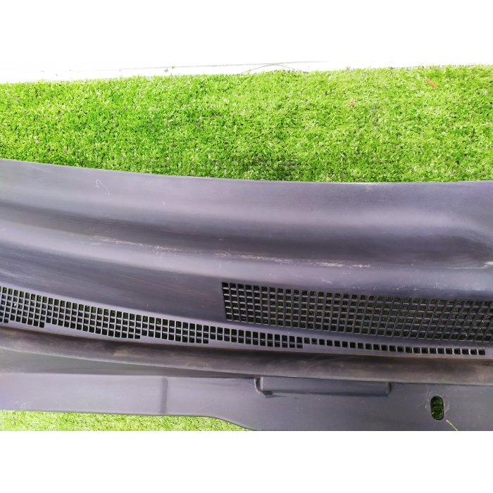5UT09TRMA GRIGLIA ANTERIORE SOTTOPARABREZZA TERGICRISTALLO JEEP COMPASS -USATO- GOCCIOLATOIO 