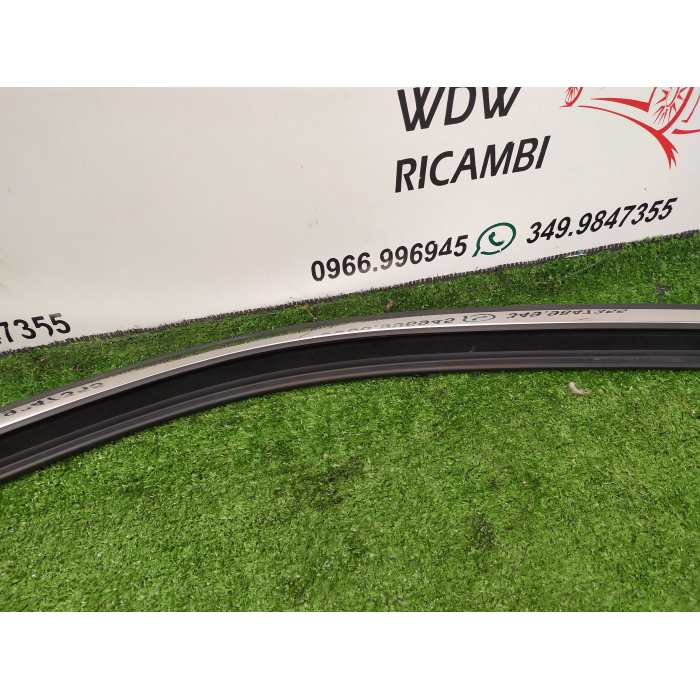 GUARNIZIONE CROMATA USATO PORTA ANTERIORE DESTRO DX JEEP COMPASS 2.0 CRD 4X4 (DAL 2016 IN POI >)