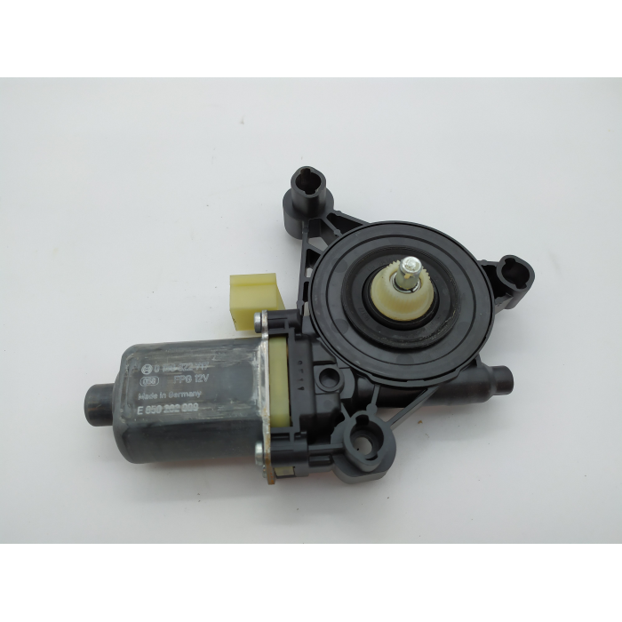 5Q0959801B MOTORINO ALZAVETRO USATO PORTA ANTERIORE SINISTRO SX VW GOLF VII 7 1.6 TDI (2012\2019)