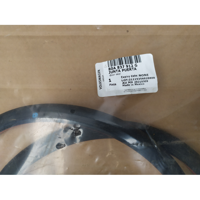 80A837912G GUARNIZIONE NUOVA ORIGINALE PORTA ANTERIORE DESTRO AUDI Q5 ANNO 2020 RESTYLING