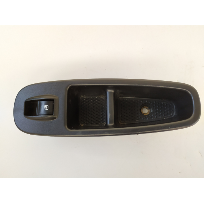 735521260 PULSANTIERA ALZAVETRO PORTA ANTERIORE DESTRO DX USATO FIAT 500L 1.3 MTJ (DAL 2012 IN POI >) 