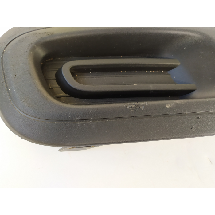 735520447 GRIGLIA RIVESTIMENTO PARAURTI ANTERIORE DESTRO DX USATO FIAT PANDA (312\319) 1.2 (DAL 2012 IN POI >) 