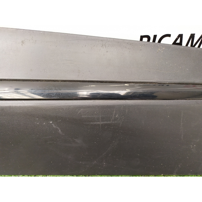 801867830R MODANATURA FASCIA PORTA ANTERIORE DESTRO DX USATO RENAULT CAPTUR (J5) (2013\2019)