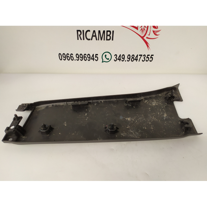 735490416 RIVESTIMENTO MONTANTE LATO DESTRO DX USATO FIAT PANDA (312\319) 1.3 (DAL 2012 IN POI >) 2017