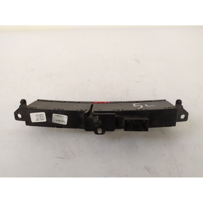 735571360 PULSANTIERA COMANDI CENTRALE USATO FIAT 500L 1.3 MTJ (DAL 2012 IN POI >) 