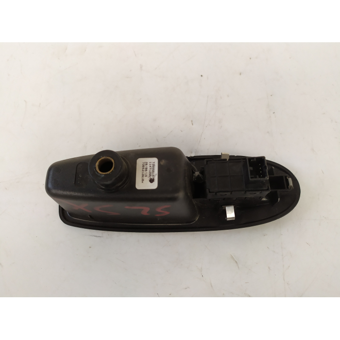 7355551570 PULSANTE INTERRUTTORE PORTA POSTERIORE SINISTRO SX USATO FIAT 500L 1.3 MTJ (DAL 2012 IN POI >) 