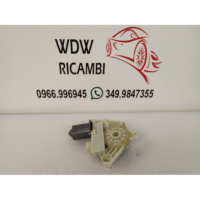 A2059060113 MOTORINO ALZAVETRO ANTERIORE DESTRO DX USATO MERCEDES CLASSE C W205 (2014\2021) 