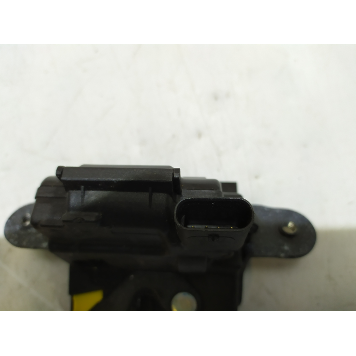 52016535 SERRATURA CHIUSURA PORTELLONE POSTERIORE POST USATO FIAT 500X 1.3 MTJ (DAL 2014 IN POI >) 