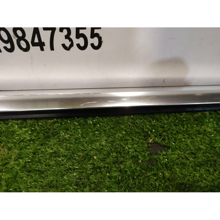 RASCHIAVETRO CROMATO PORTA POSTERIORE SINISTRO SX USATO MERCEDES CLASSE E (W213) E220D (DAL 2016 IN POI >) 2019