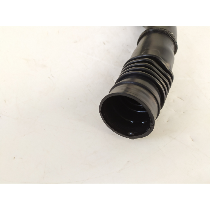 AV2Q-9351-AE TUBO MANICOTTO ALTAPRESSIONE INTERCOOLER USATO FORD FIESTA 1.6 TDCI (2008\2017)