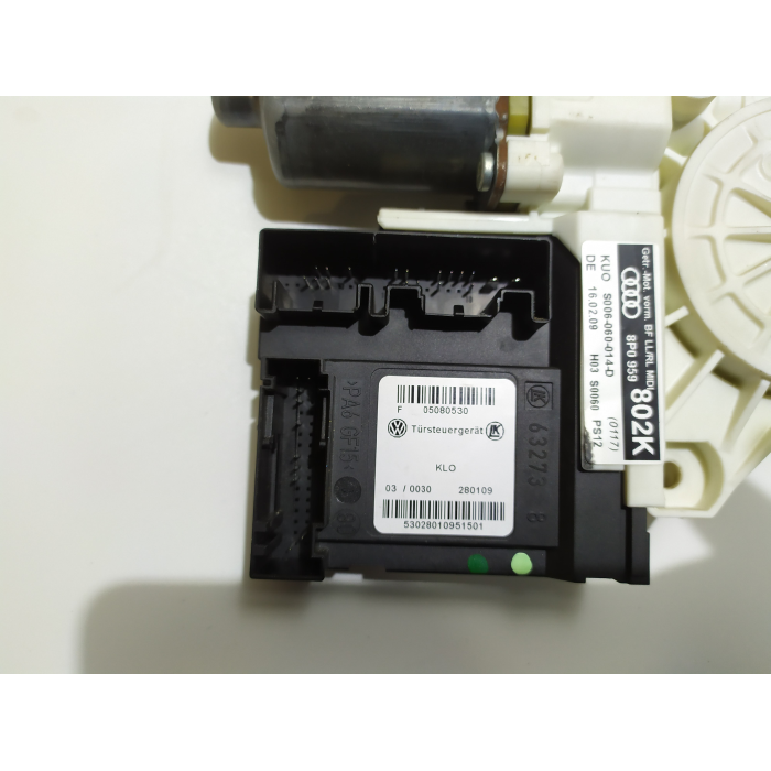 8P0959802K MOTORINO ALZAVETRO ANTERIORE ANT DESTRO DX AUDI A3 8P 1.9 (2008 / 2013) 2009