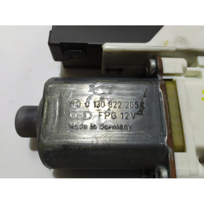8P0959802K MOTORINO ALZAVETRO ANTERIORE ANT DESTRO DX AUDI A3 8P 1.9 (2008 / 2013) 2009