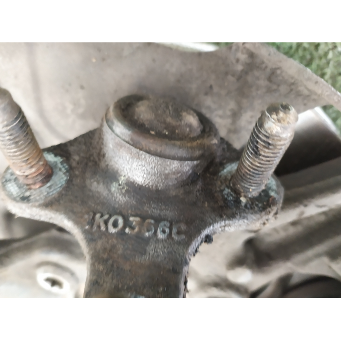 MOZZO FUSELLO COMPLETO DI DISCO E PINZA ANTERIORE ANT DESTRO DX AUDI A3 1.9 105CV 2008-2013 