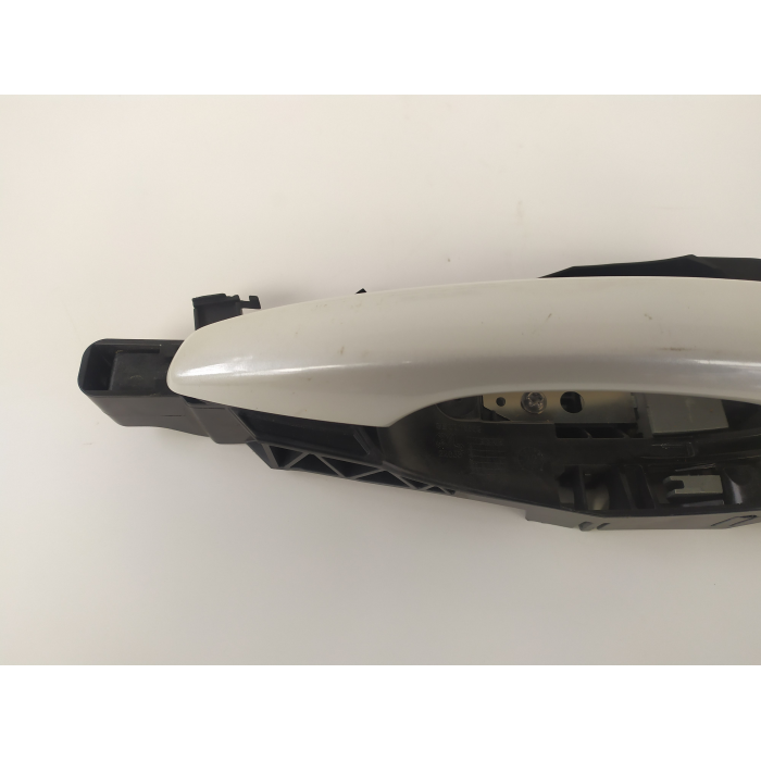 MANIGLIA ESTERNA APRI PORTA ANTERIORE DESTRO DX USATO PEUGEOT 208 DAL 2019 IN POI 2° SERIE