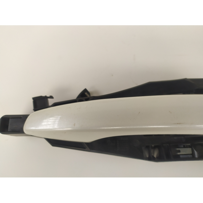 MANIGLIA ESTERNA APRI PORTA ANTERIORE DESTRO DX USATO PEUGEOT 208 DAL 2019 IN POI 2° SERIE