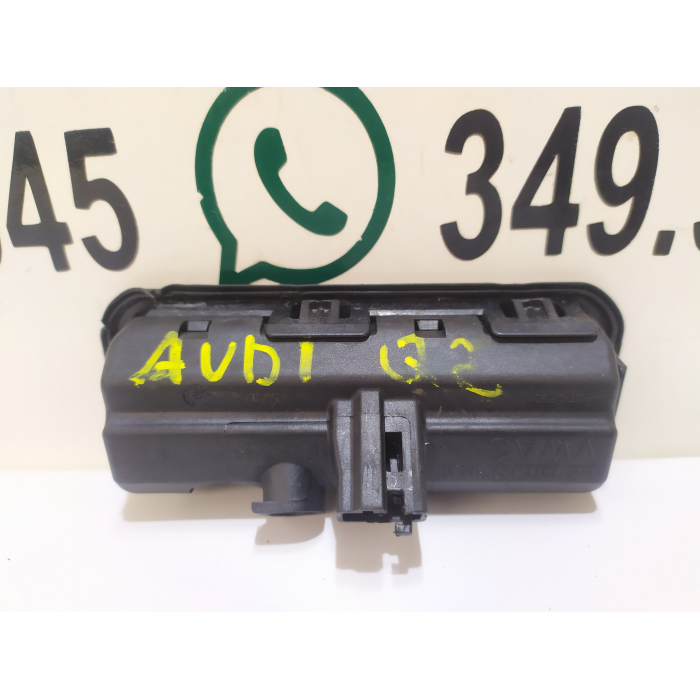 6V0827566 PULSANTE APERTURA PORTELLONE POSTERIORE POST USATO AUDI Q2 (GA) (DAL 2016 IN POI >) 