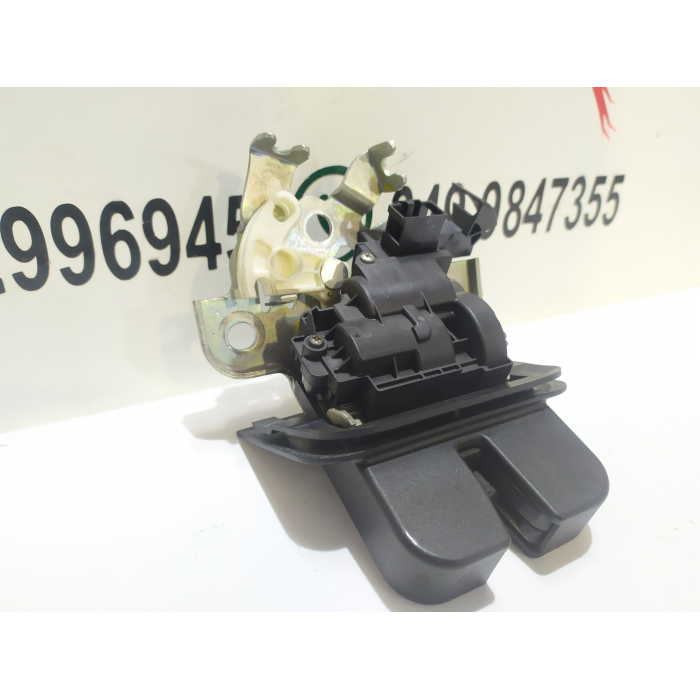 8P4827520B SERRATURA CHIUSURA PORTELLONE POSTERIORE POST USATO AUDI A3 8P 1.9 (2008 / 2013) 2009 
