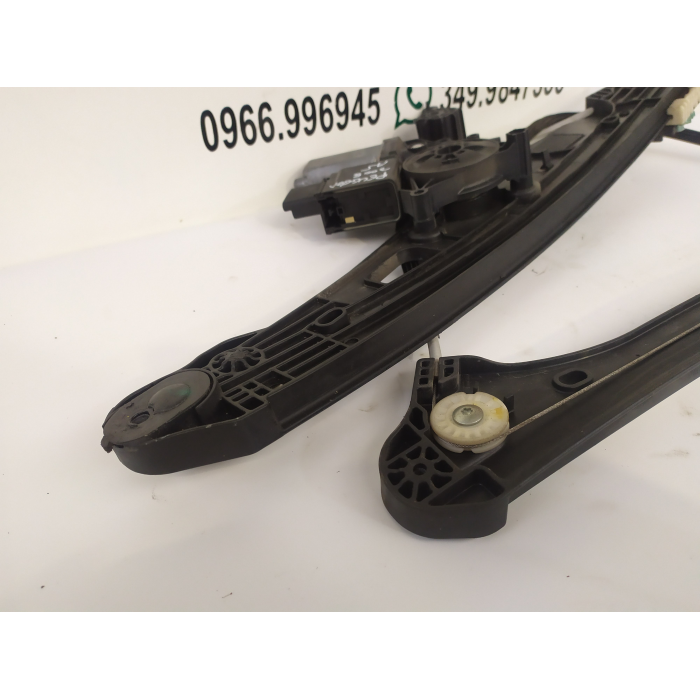 9811848780 ALZAVETRO ALZACRISTALLI PORTA ANTERIORE SINISTRO SX USATO PEUGEOT 3008 II 2° (DAL 2016 > IN POI)