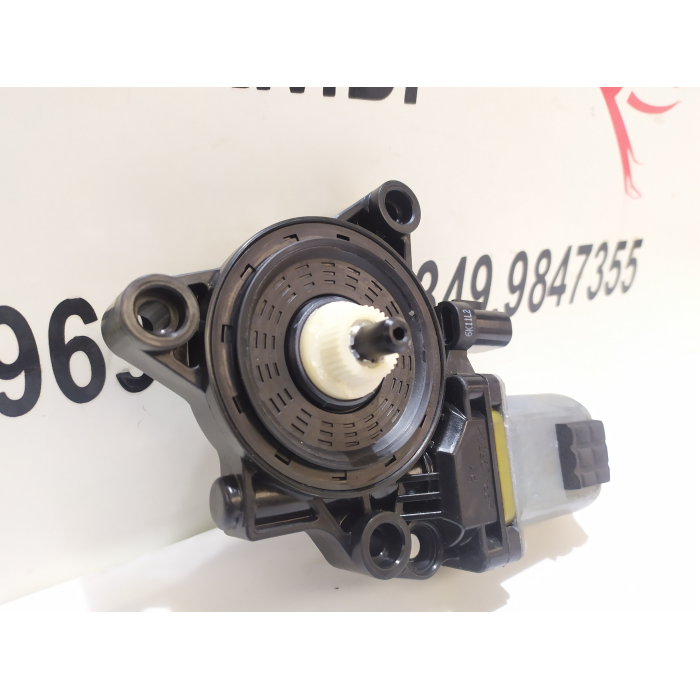 MOTORINO ALZAVETRO ALZACRISTALLO ANTERIORE DESTRO DX USATO HYUNDAI TUCSON 3° (2015\2020) 