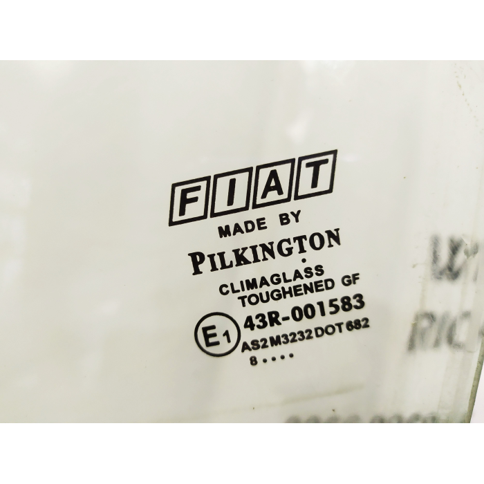 VETRO CRISTALLO PORTA ANTERIORE SINISTRO SX FIAT GRANDE PUNTO 1.3 75CV (2005\2011) 2009