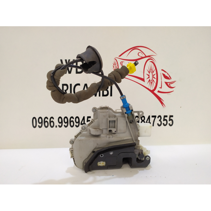 8J1837015E SERRATURA CHIUSURA PORTA ANTERIORE SINISTRO SX USATO AUDI Q5 (8R) 2.0 TDI (DAL 2008 IN POI >) 