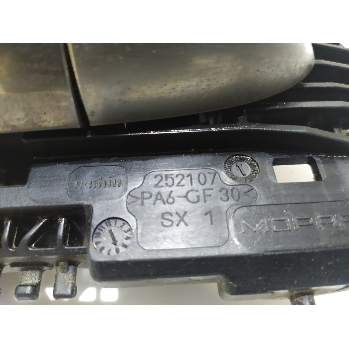 51937397 MANIGLIA ESTERNA PORTA POSTERIORE SINISTRO SX USATO FIAT 500X 1.3 MTJ (DAL 2014 IN POI >)