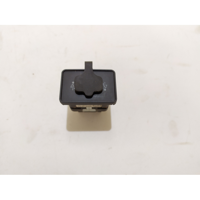 735429751 ATTACCO PRESA PORTA USB USATO FIAT GRANDE PUNTO 1.3 75CV (2005\2011) 2007