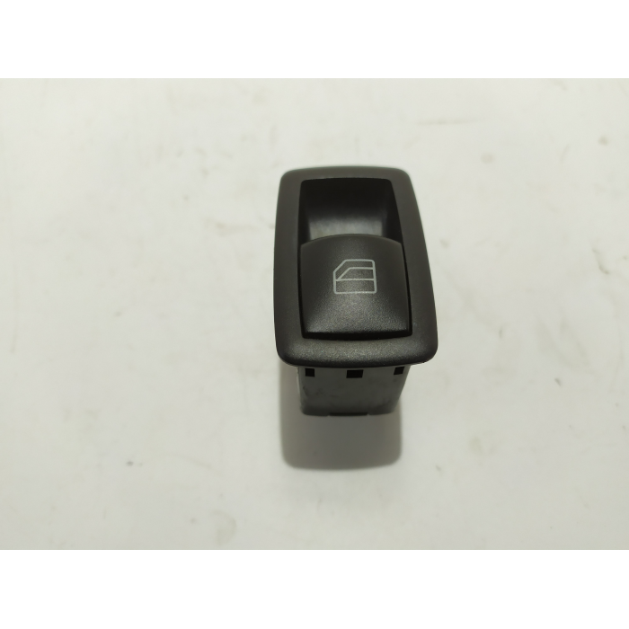 A2518200510 PULSANTE ALZAVETRO POSTERIORE DESTRO \ SINISTRO USATO MERCEDES CLASSE A (W169) A180