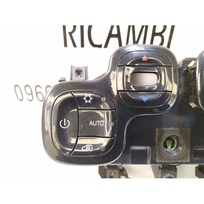 735536764 CENTRALINA GRUPPO COMANDI CLIMA A\C AUTOMATICO USATO FIAT PANDA (312\319) 1.3 (DAL 2012 IN POI >)