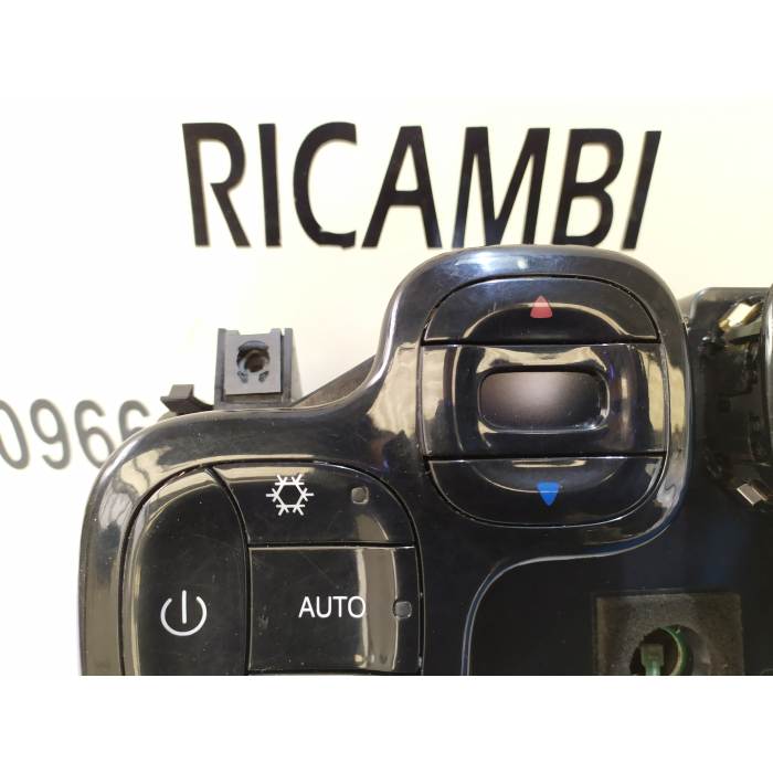 735536764 CENTRALINA GRUPPO COMANDI CLIMA A\C AUTOMATICO USATO FIAT PANDA (312\319) 1.3 (DAL 2012 IN POI >)