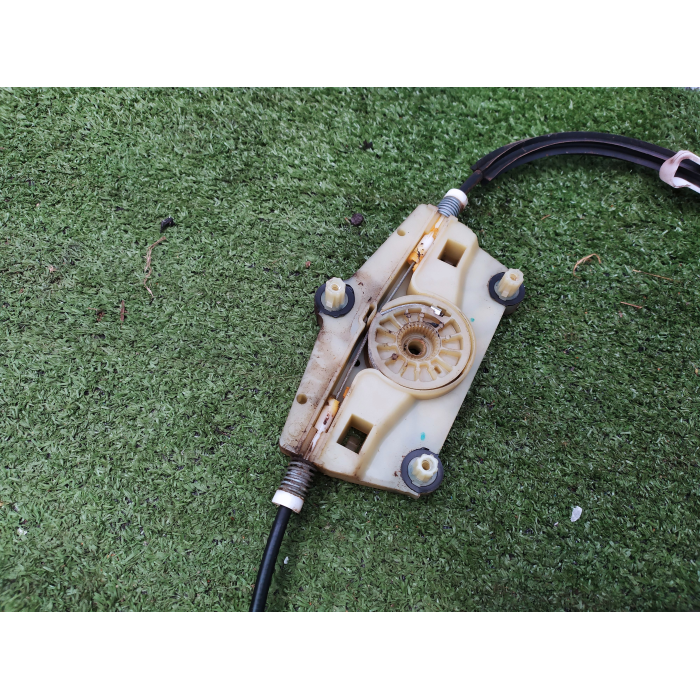 4F0837462D MECCANISMO ALZAVETRO PORTA ANTERIORE DESTRO DX USATO AUDI A6 (C6) (2004\2011)