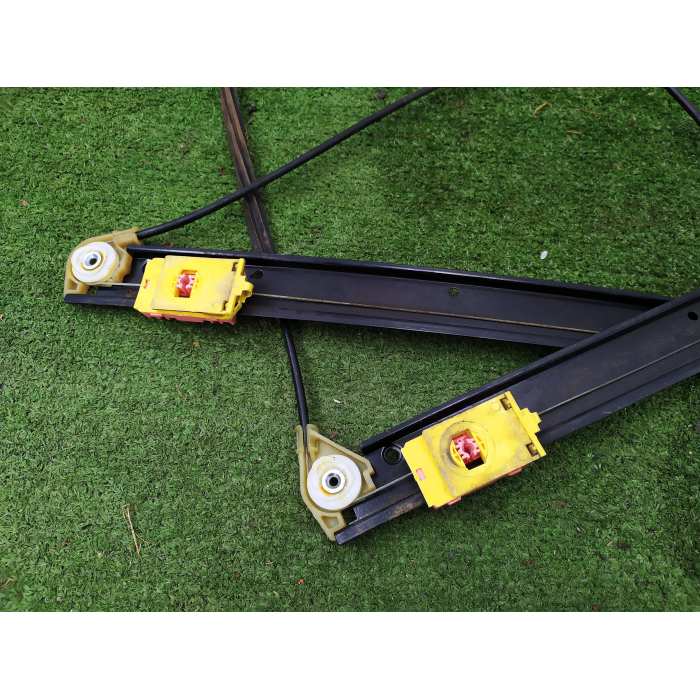 4F0837462D MECCANISMO ALZAVETRO PORTA ANTERIORE DESTRO DX USATO AUDI A6 (C6) (2004\2011)
