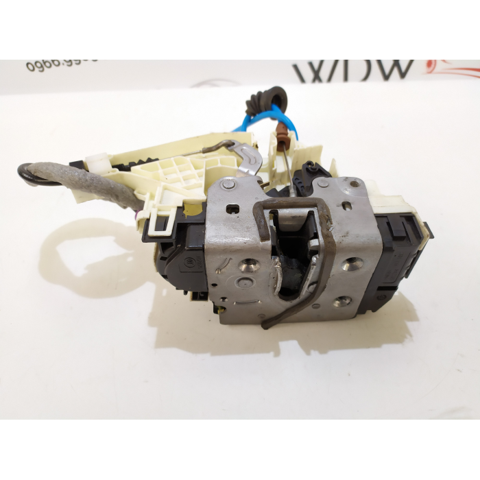 A1667200435 SERRATURA CHIUSURA PORTA ANTERIORE DESTRO DX USATO MERCEDES CLASSE A W176 3° (2012\2018)